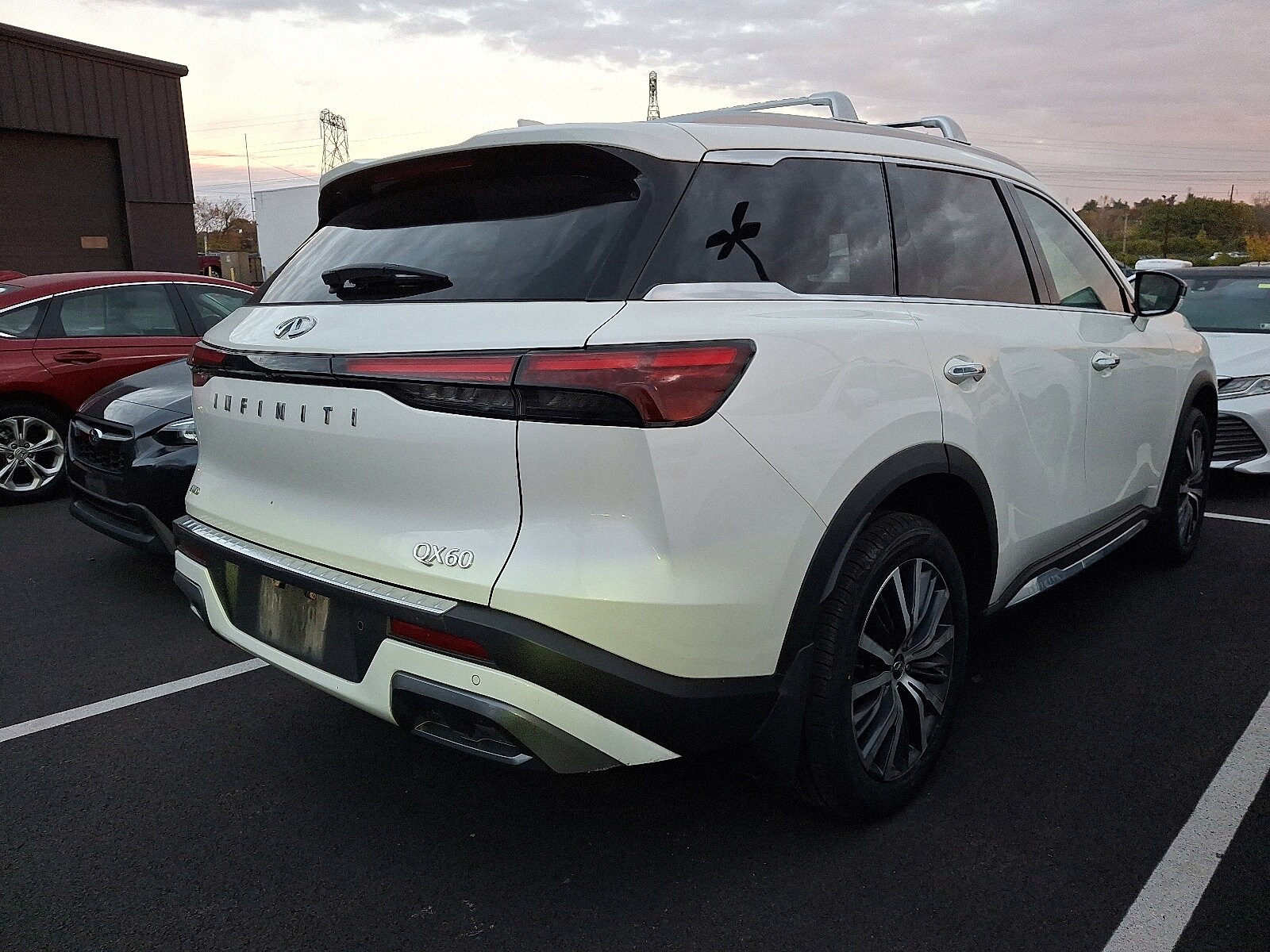 2023 Infiniti QX60 Sensory AWD photo 4