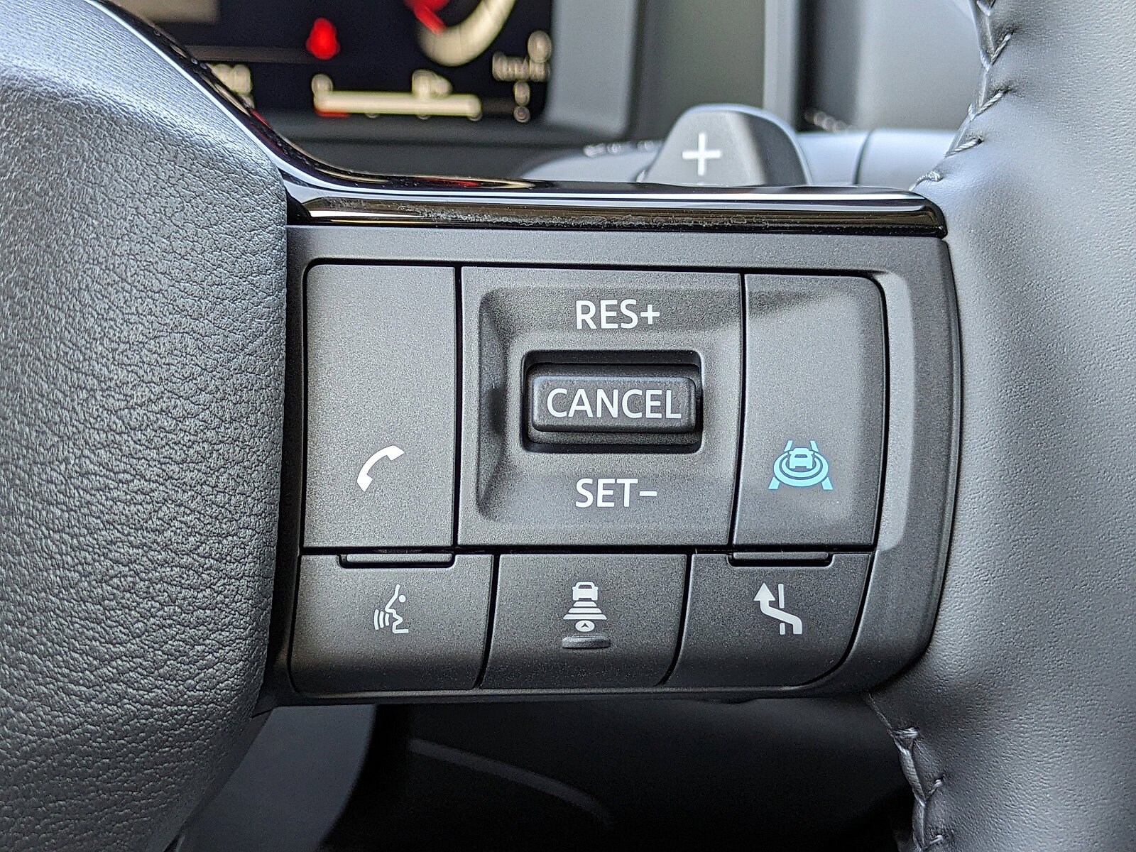 2026 Nissan Rogue Platinum - Photo 14