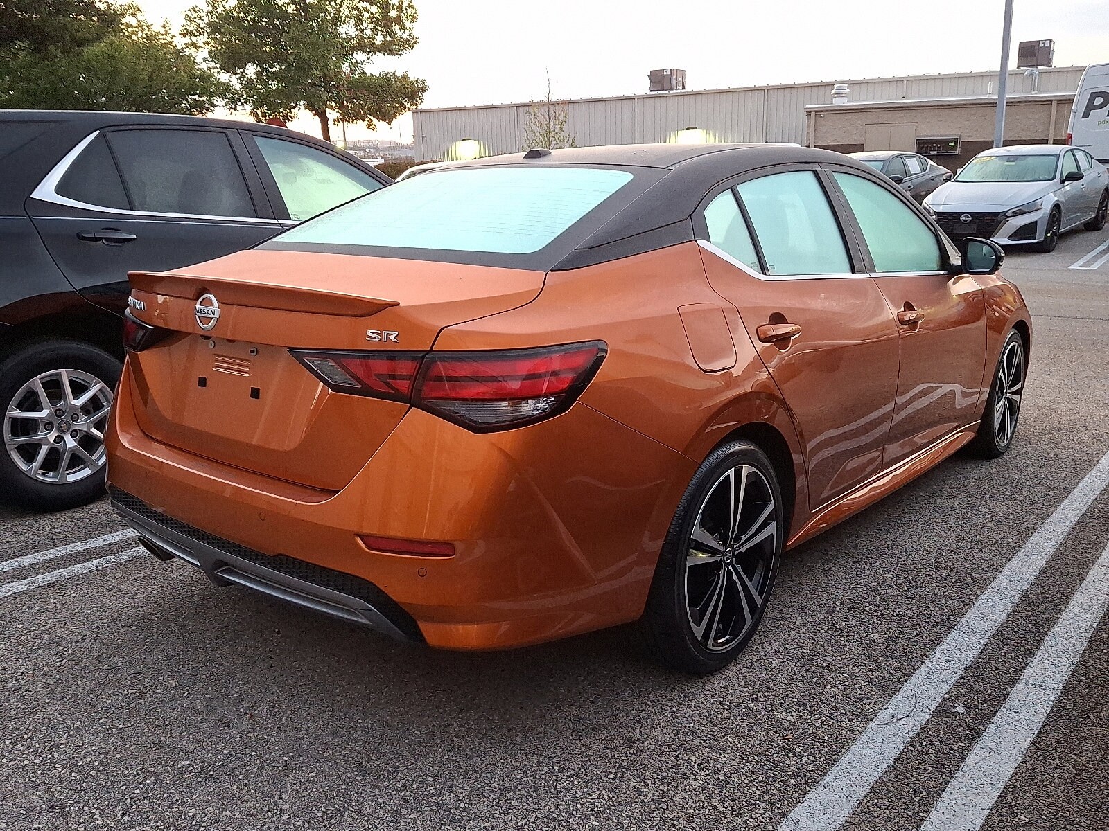 2021 Nissan Sentra SR photo 3