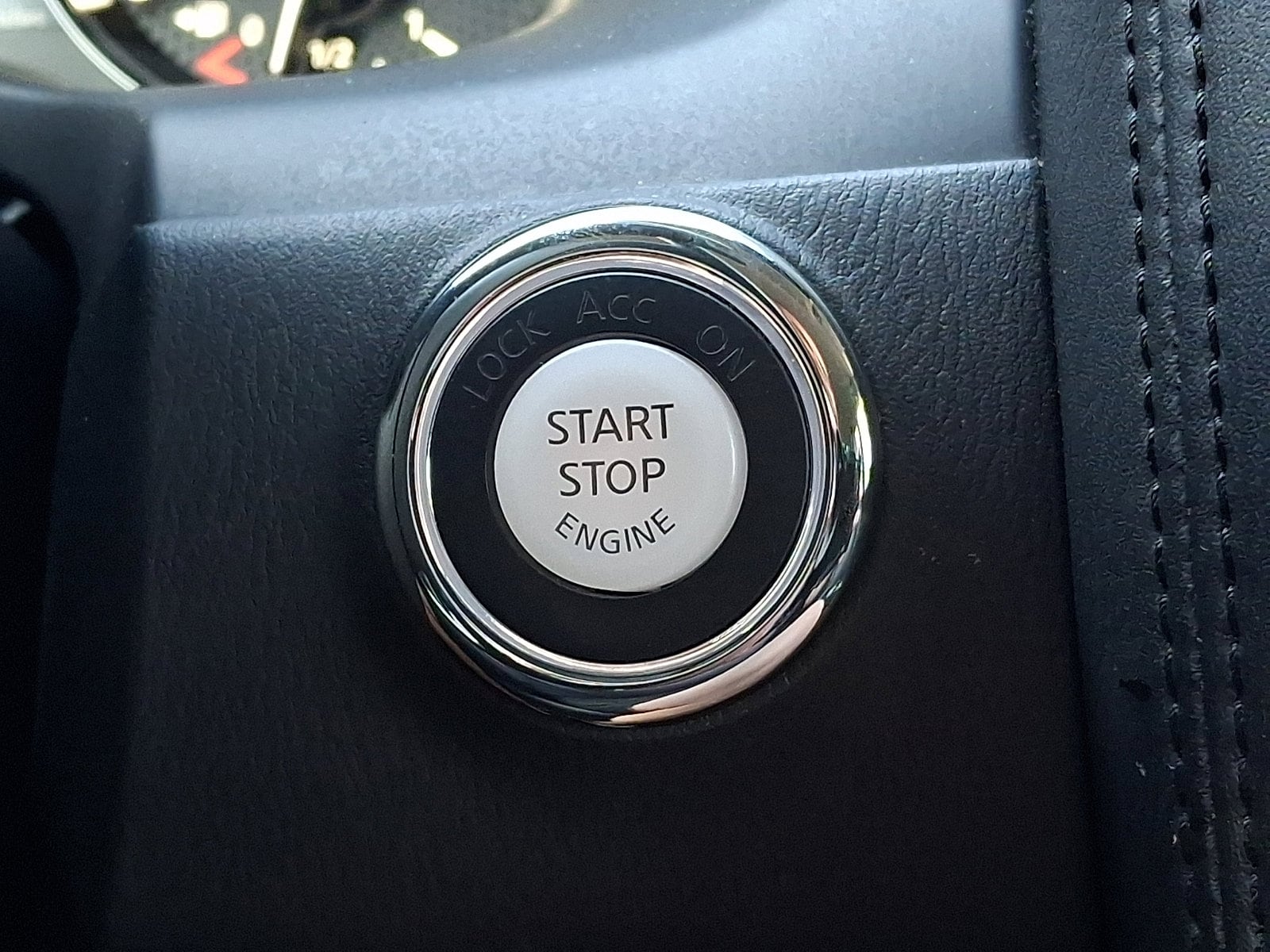 2023 Nissan Armada SV - Photo 25