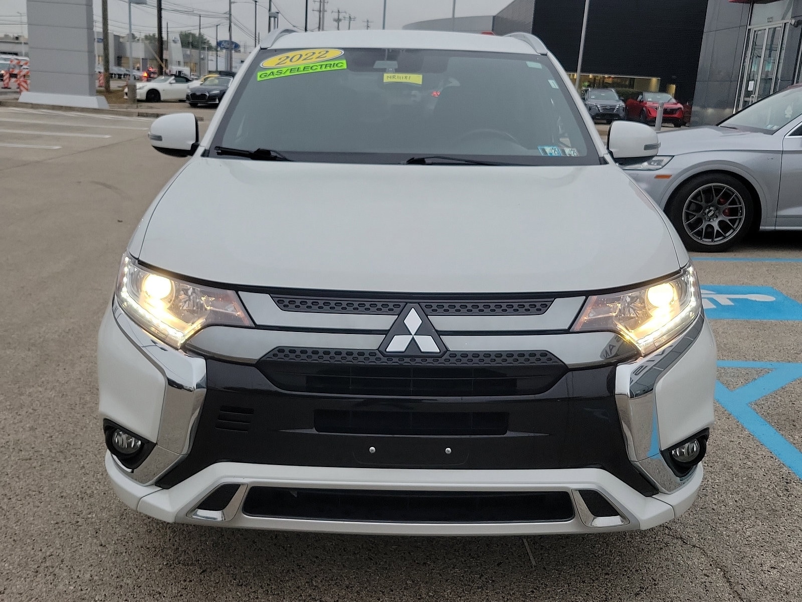 Used 2022 Mitsubishi Outlander PHEV Black Edition with VIN JA4J2VA76NZ064595 for sale in Conshohocken, PA