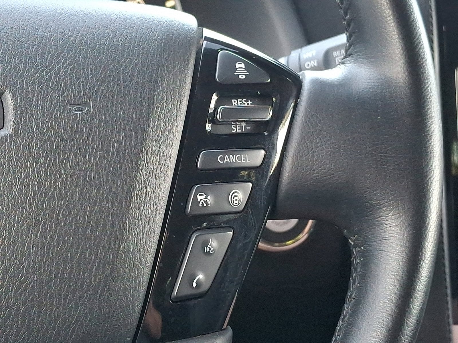2023 Nissan Armada SV - Photo 24