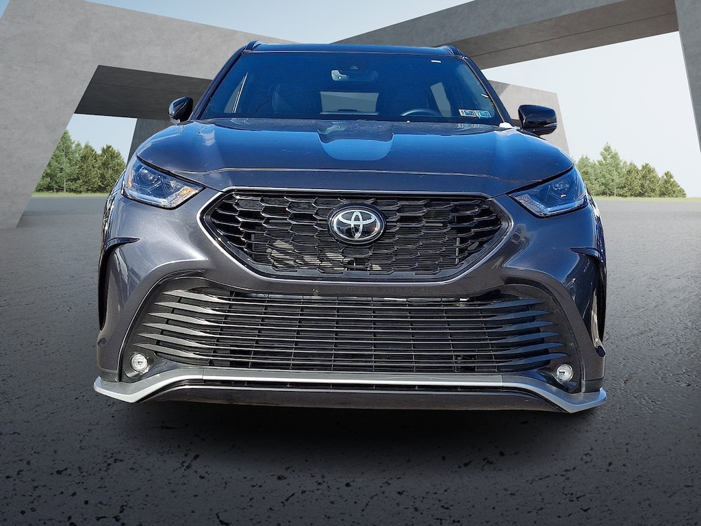 Certified 2025 Toyota Highlander XSE Sport Utility