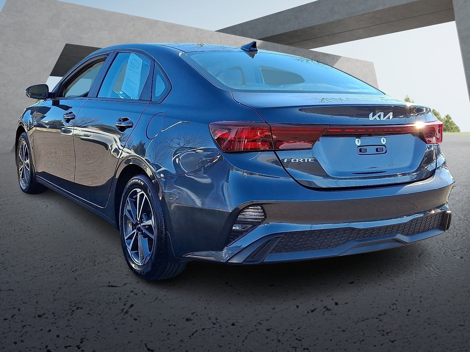 2023 Kia Forte LXS photo 4