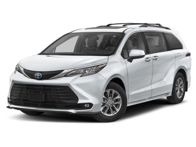 2025 Toyota Sienna XLE photo 2
