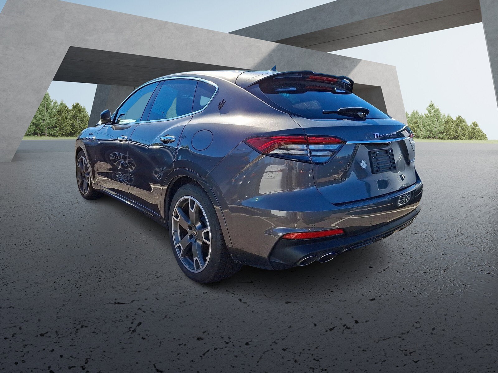 2023 Maserati Levante Modena S photo 3