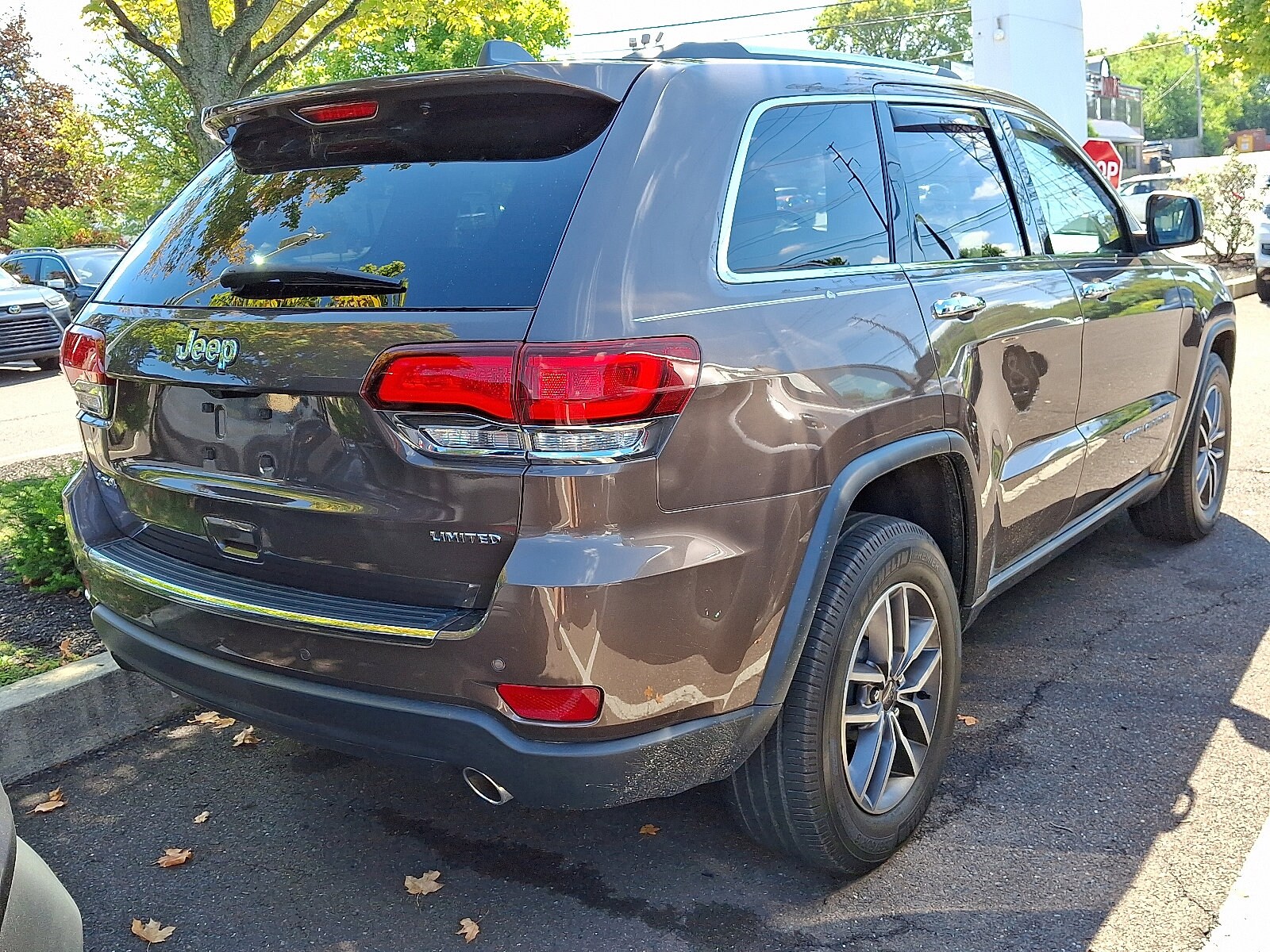 2021 Jeep Grand Cherokee Limited Sport photo 4