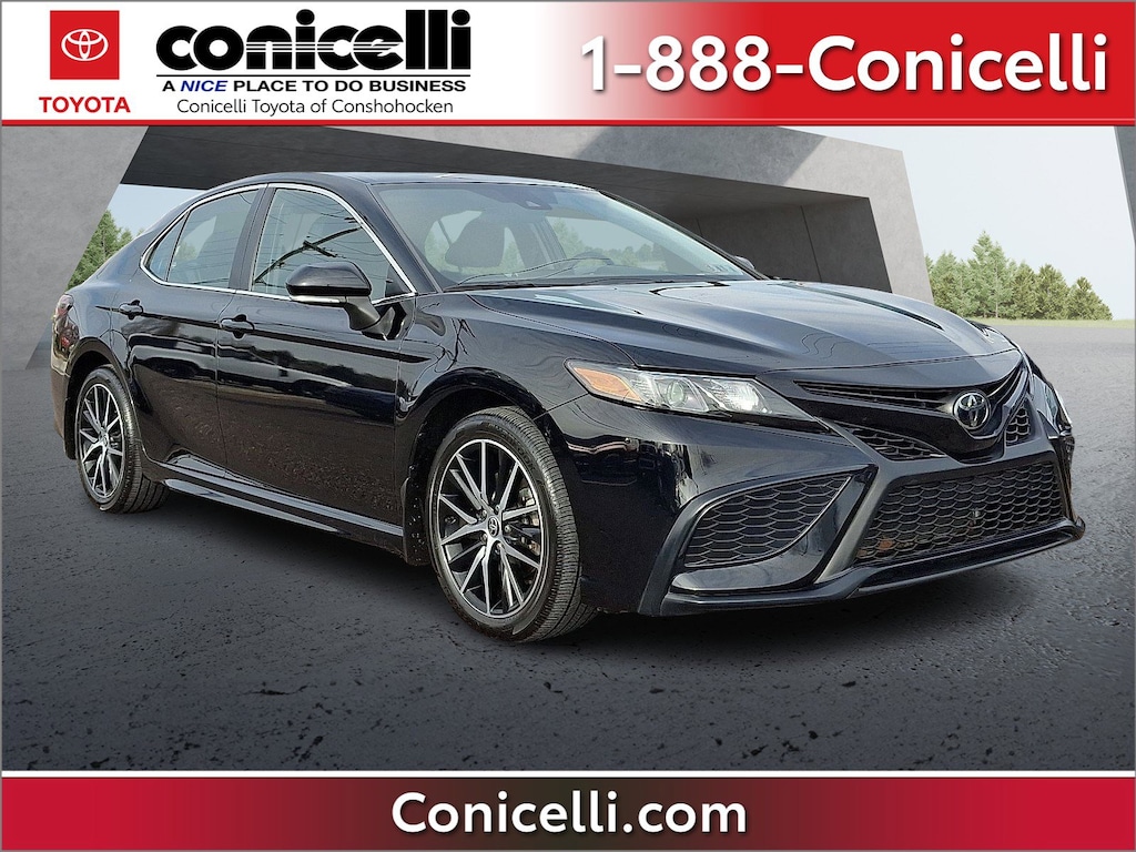 Used 2023 Toyota Camry SE Sedan