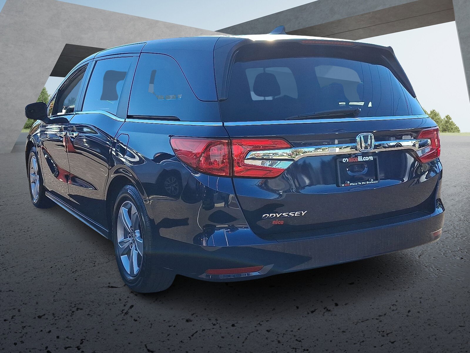 2019 Honda Odyssey EX photo 2