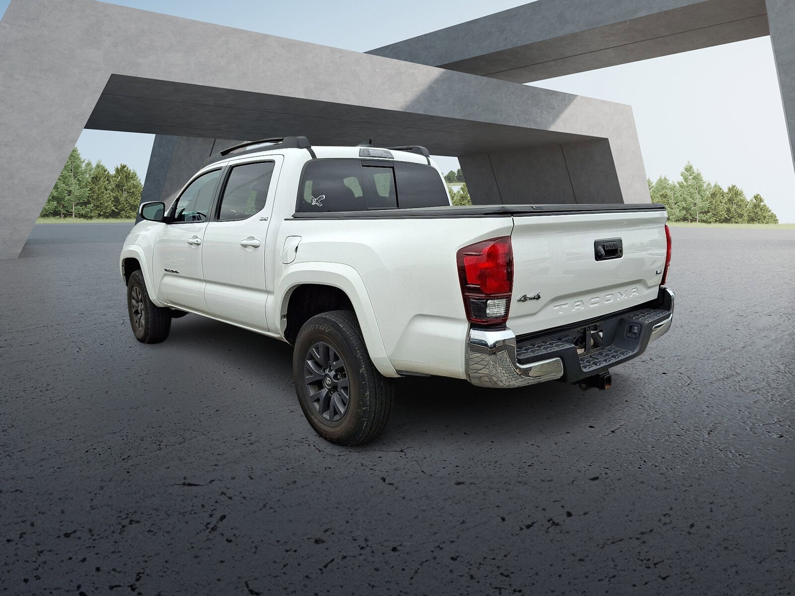 2023 Toyota Tacoma 4x4 SR5 photo 2
