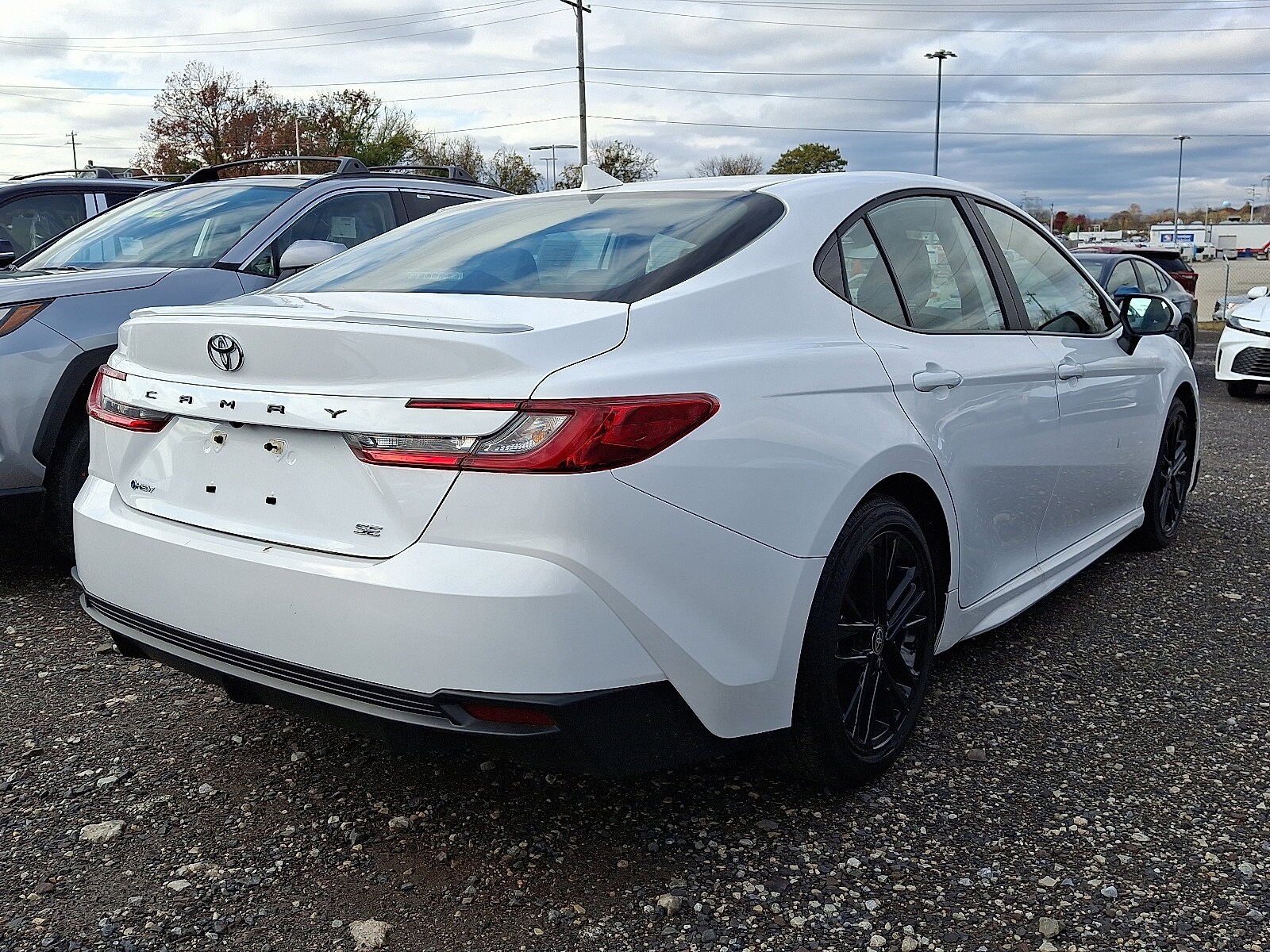 2025 Toyota Camry SE photo 4