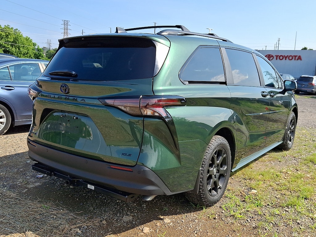 Certified 2025 Toyota Sienna Woodland Edition Minivan