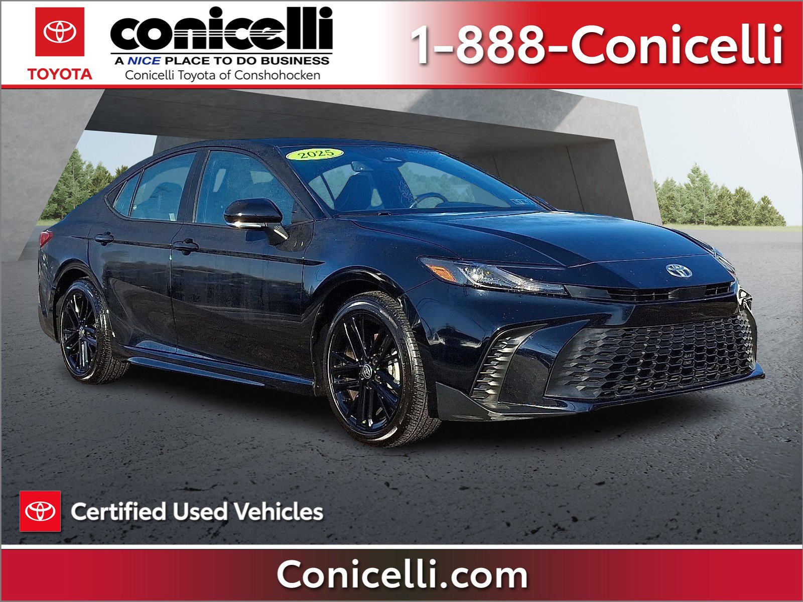 2025 Toyota Camry SE's photo