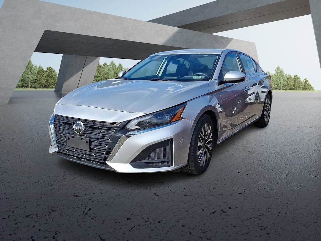 Used 2023 Nissan Altima 2.5 SV Sedan