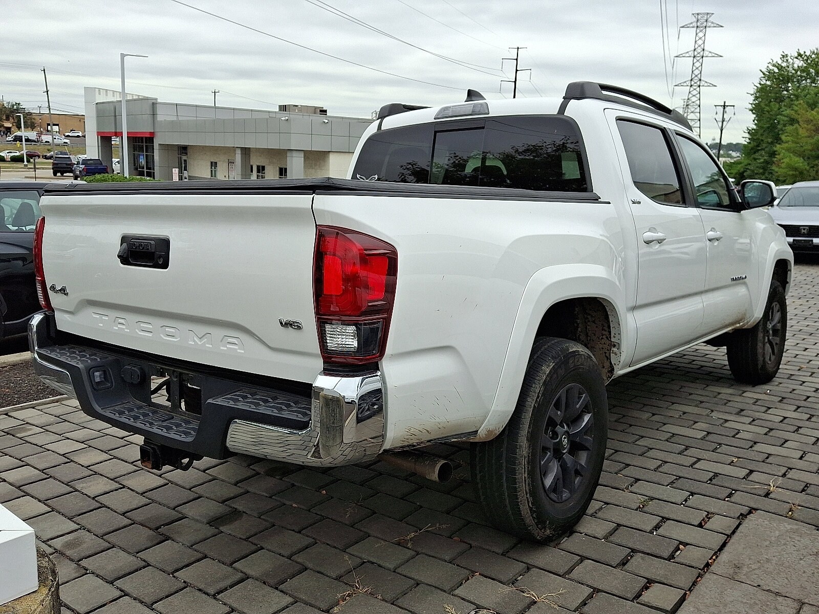 2023 Toyota Tacoma 4x4 SR5 photo 3