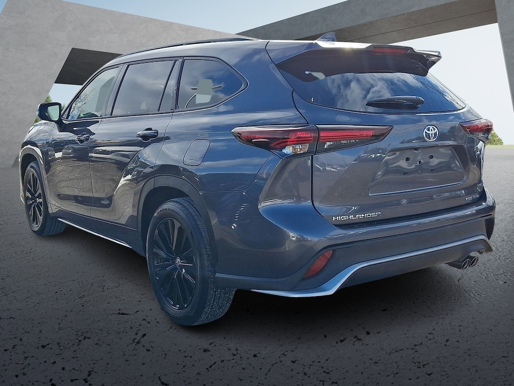 Certified 2025 Toyota Highlander XSE Sport Utility