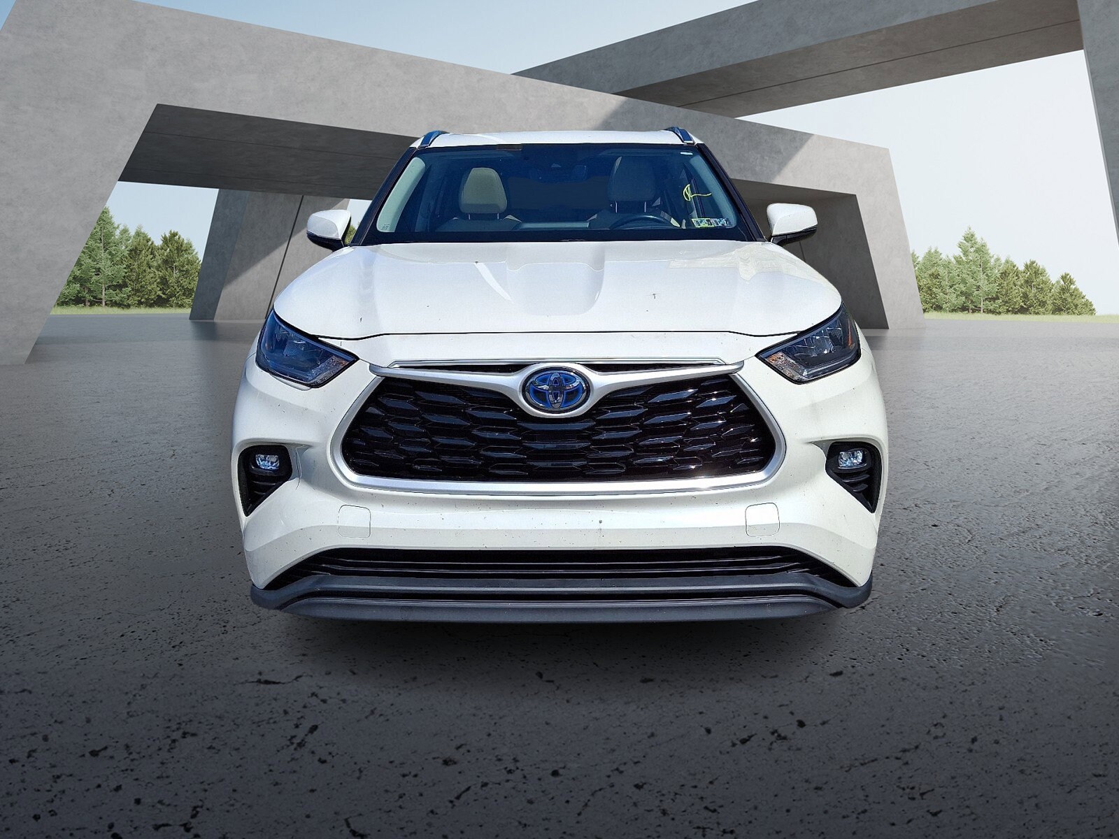 2020 Toyota Highlander Hybrid XLE Sport photo 2