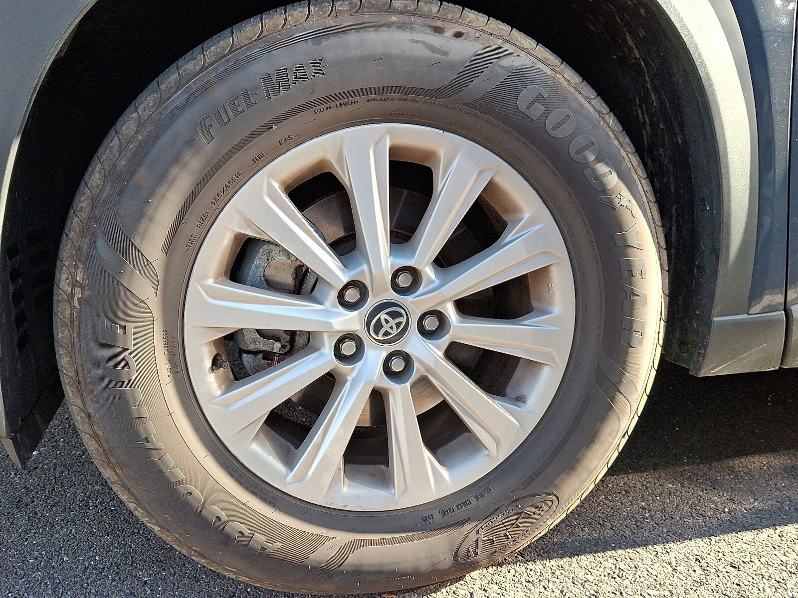 2025 Toyota Grand Highlander XLE photo 3