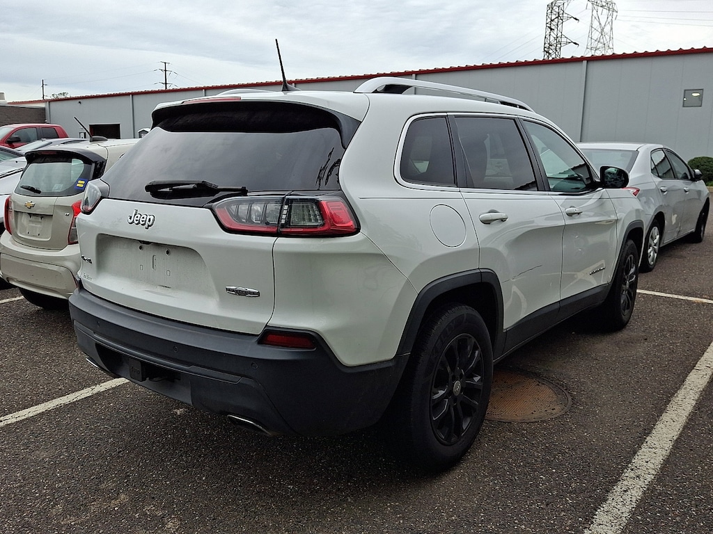 Used 2019 Jeep Cherokee Latitude Plus Sport Utility