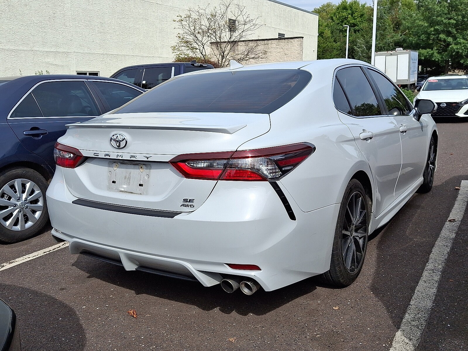 2022 Toyota Camry SE photo 4