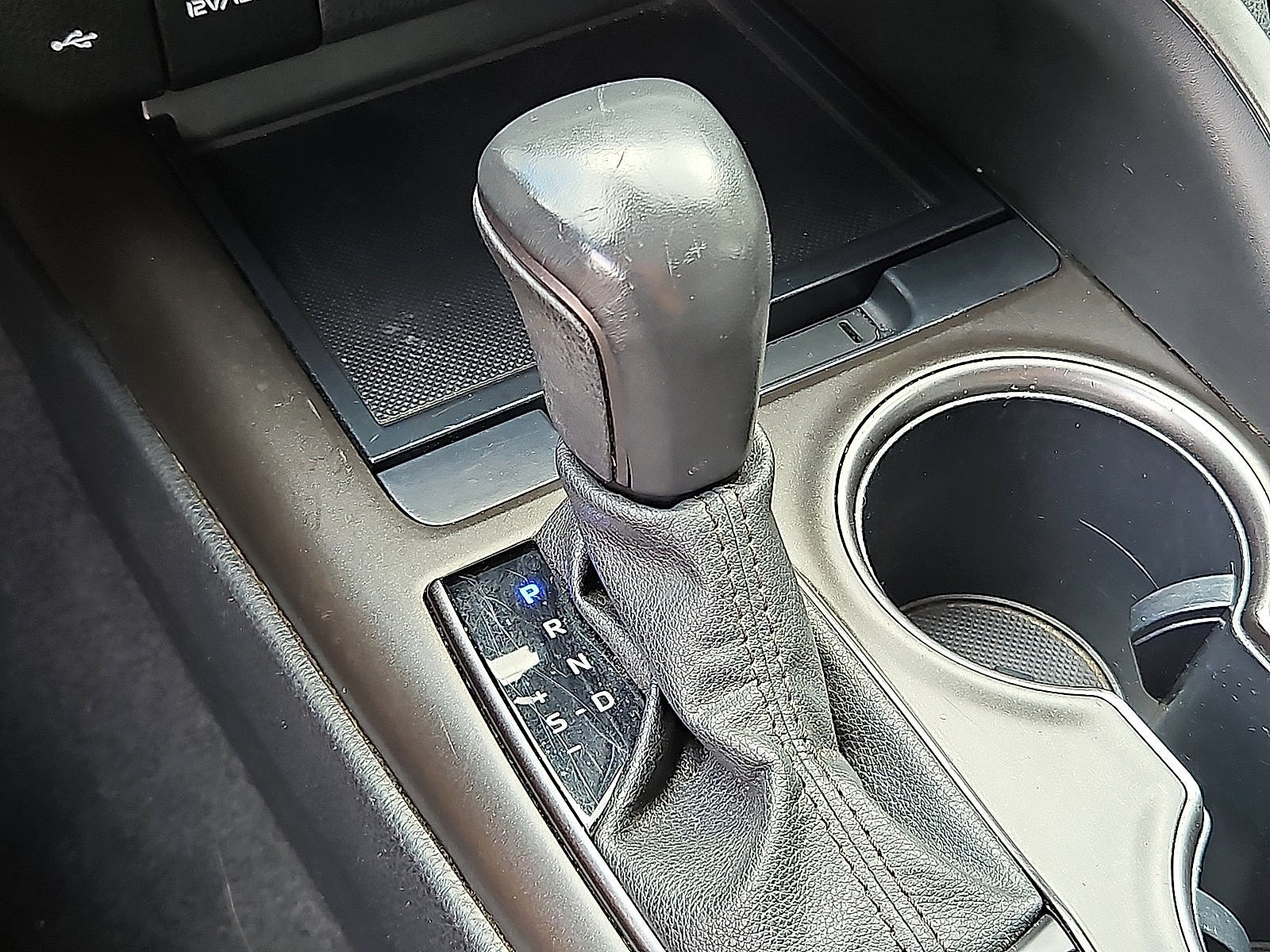 2023 Toyota Camry SE - Photo 14