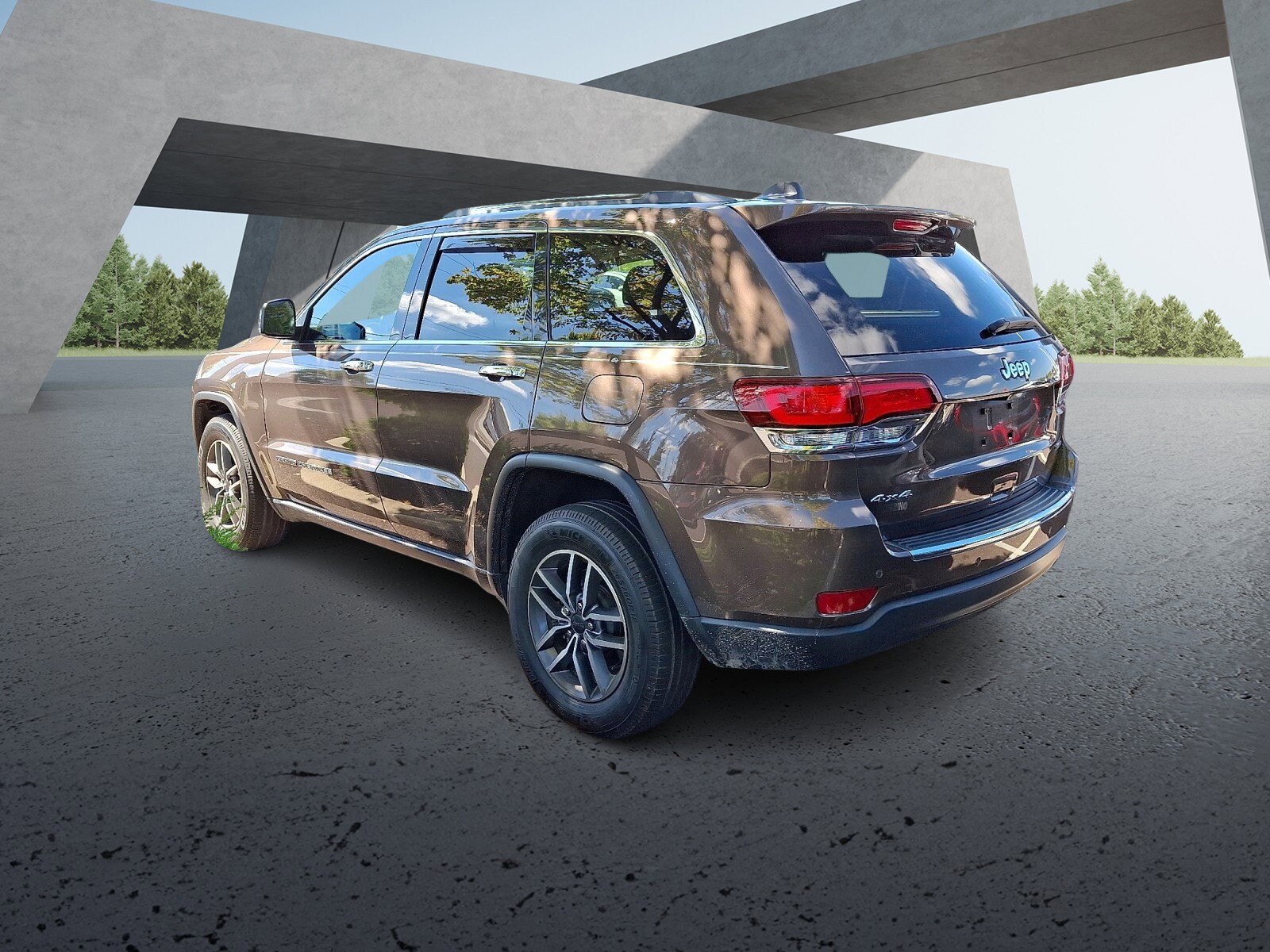 2021 Jeep Grand Cherokee Limited Sport photo 3