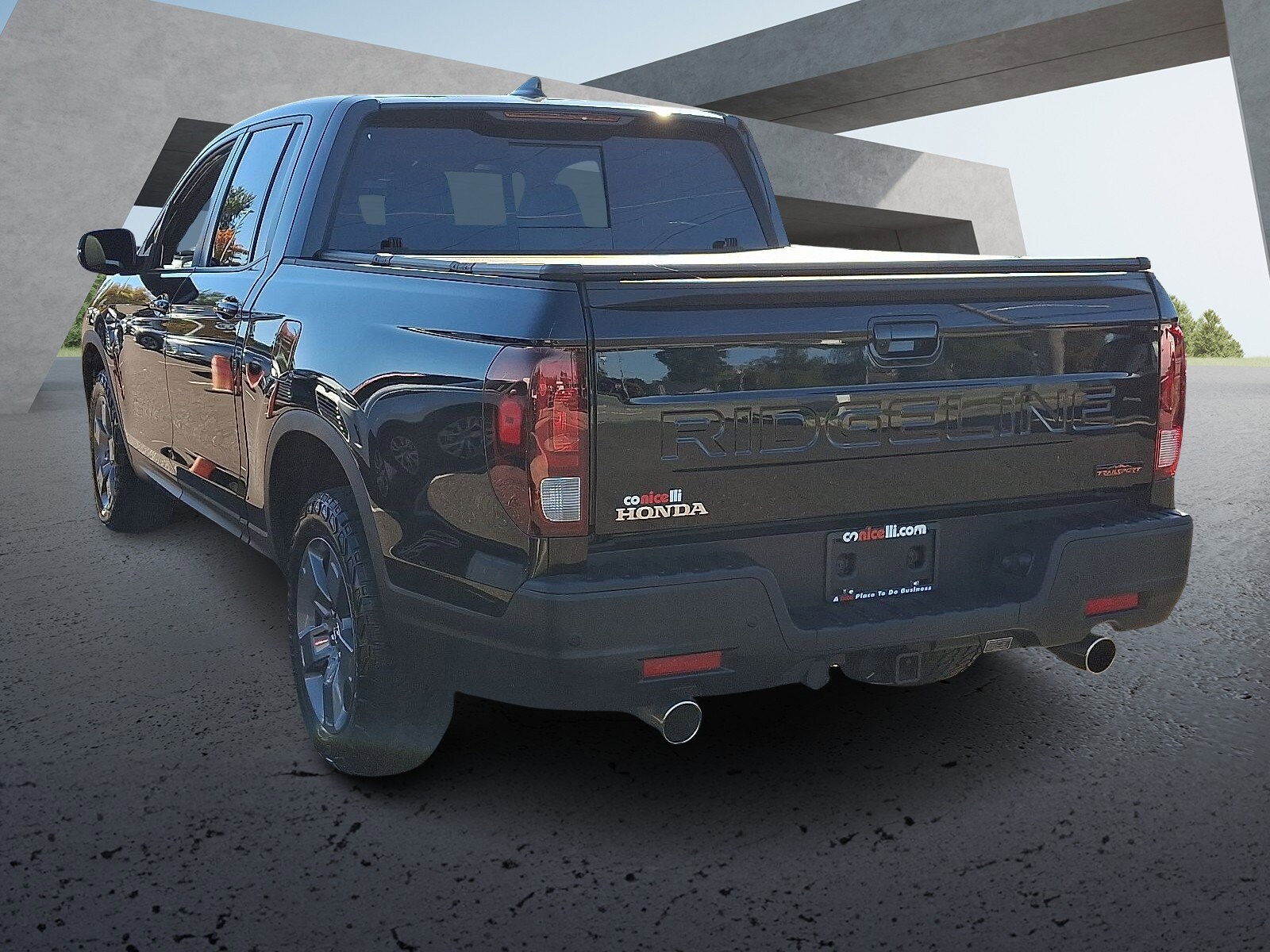 2024 Honda Ridgeline TrailSport photo 3