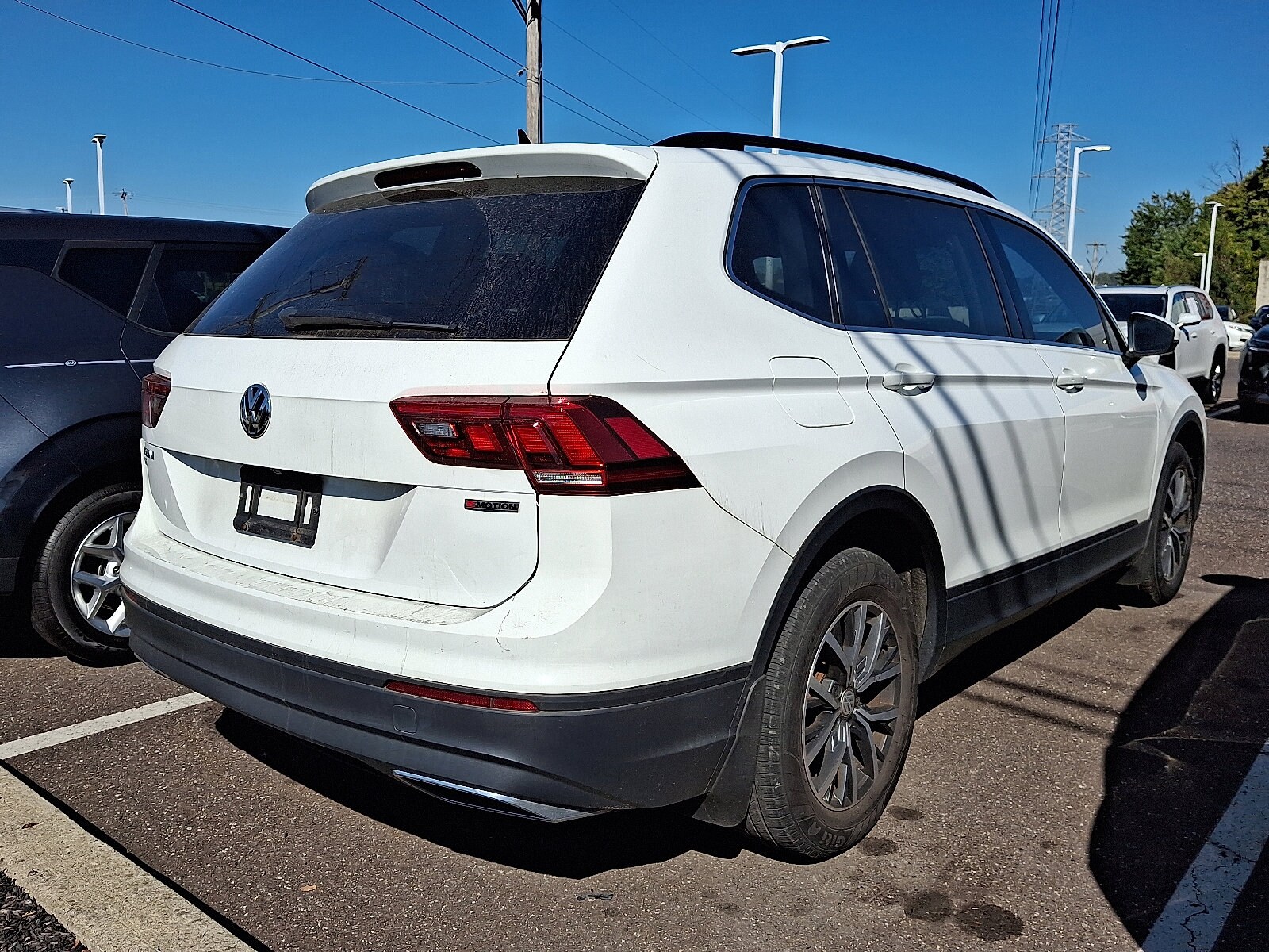 2019 Volkswagen Tiguan SE photo 2