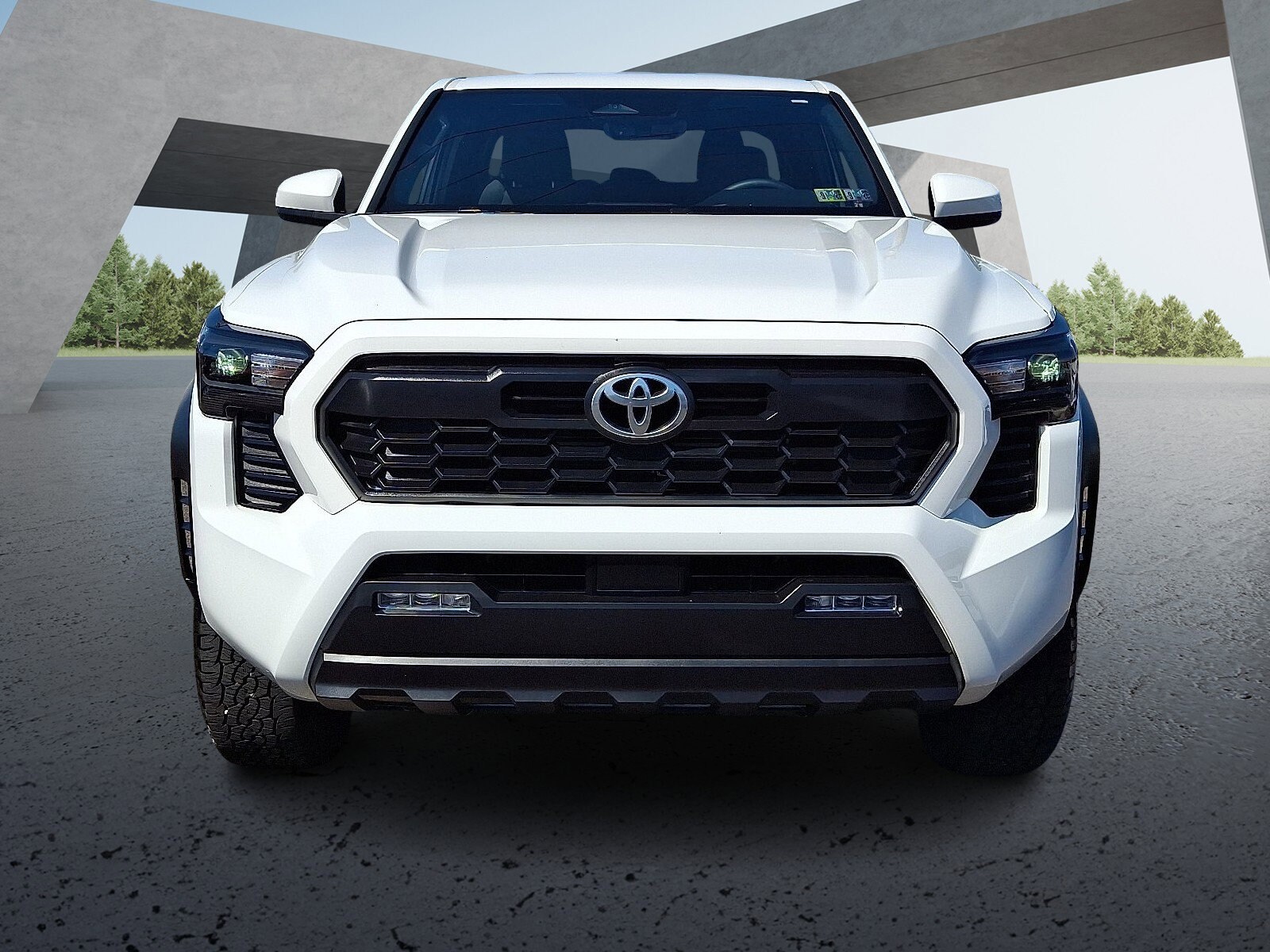 2025 Toyota Tacoma 4x4 TRD photo 2