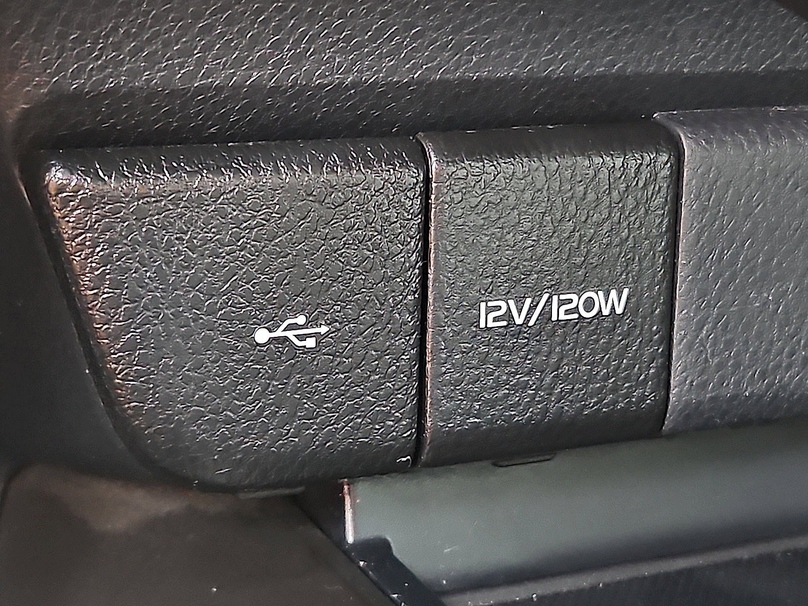 2023 Toyota Camry SE - Photo 22