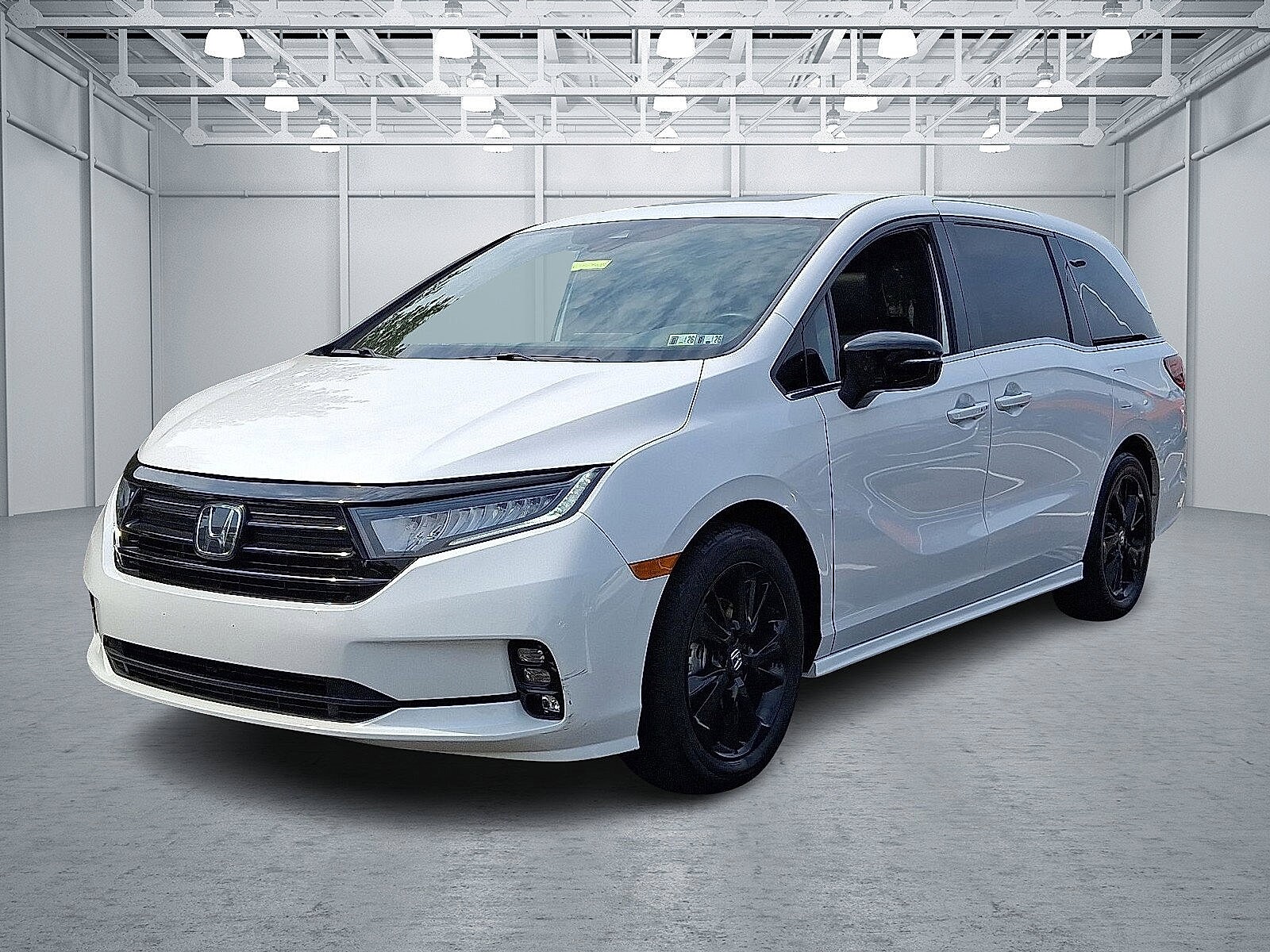 2023 Honda Odyssey Sport photo 3