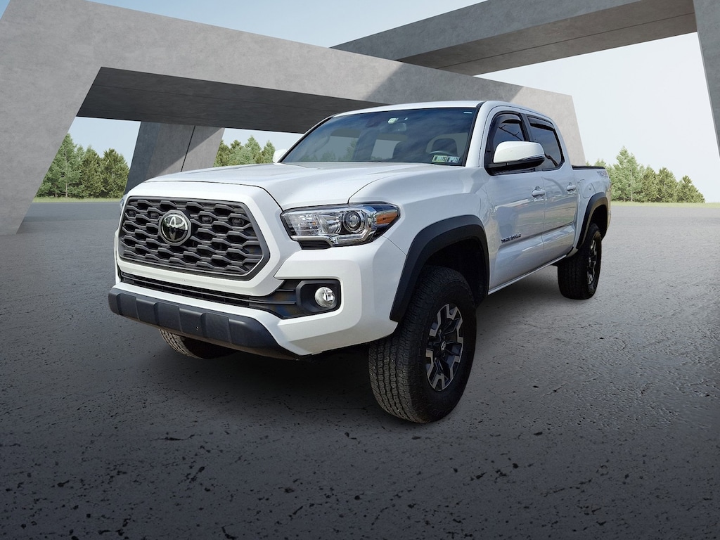 Used 2023 Toyota Tacoma 4WD SR5 Truck