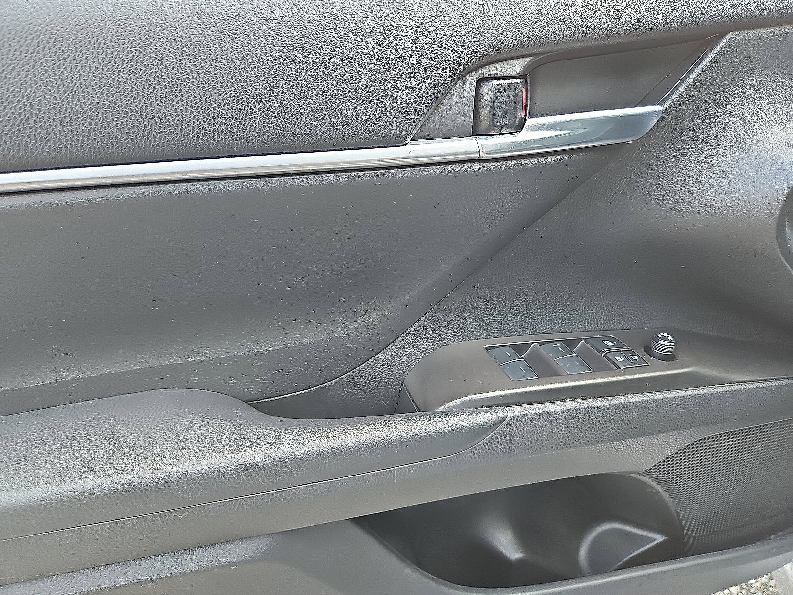 2023 Toyota Camry SE - Photo 12