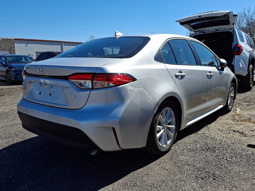 Certified 2025 Toyota Corolla LE Sedan