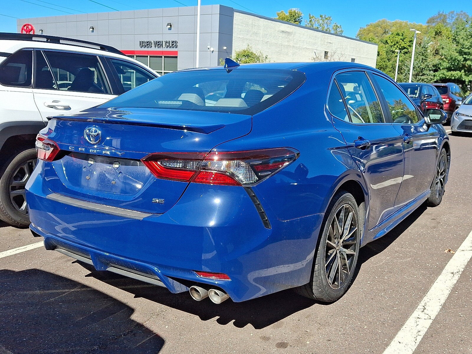 2023 Toyota Camry SE photo 4