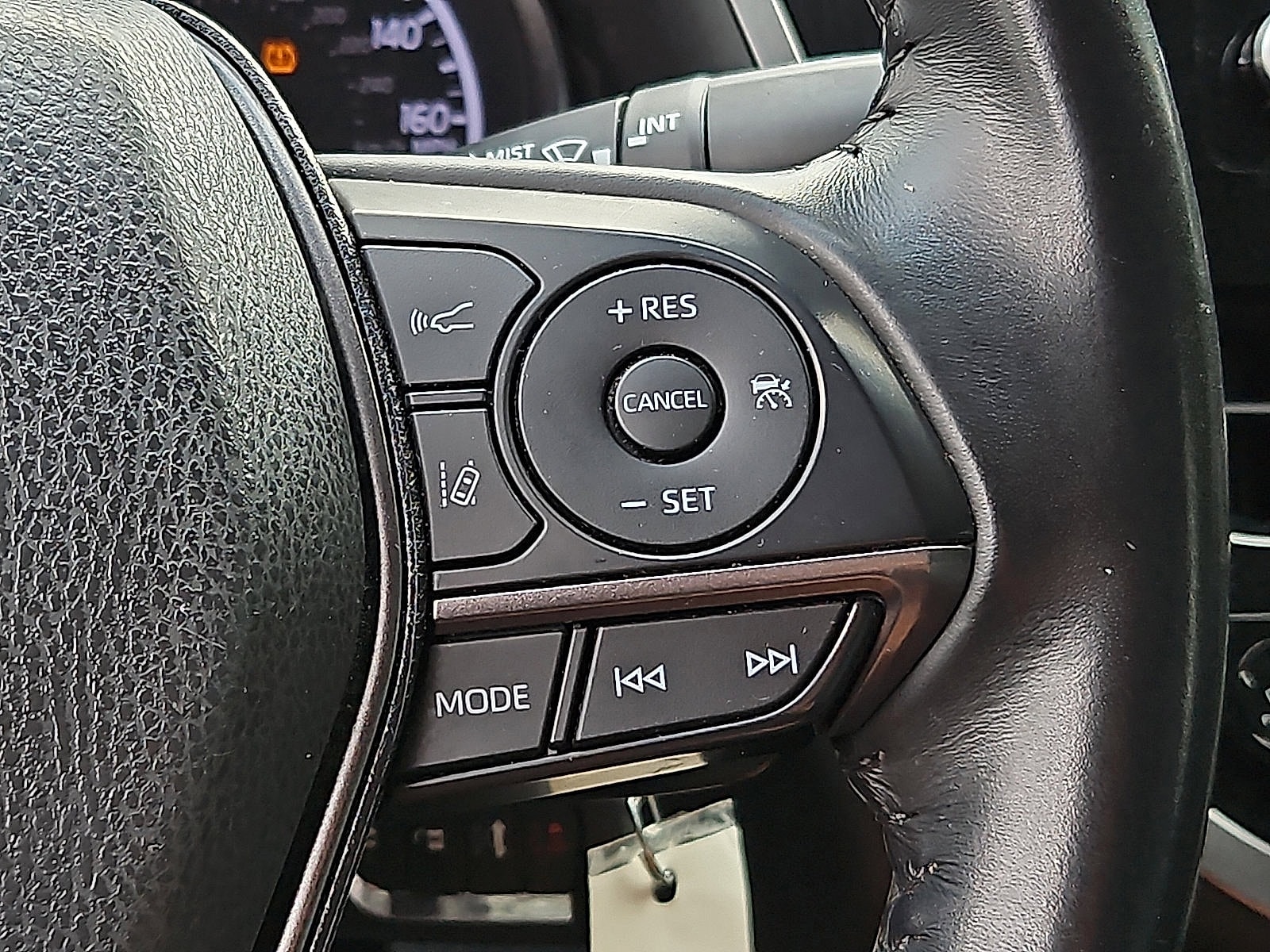 2023 Toyota Camry SE - Photo 21