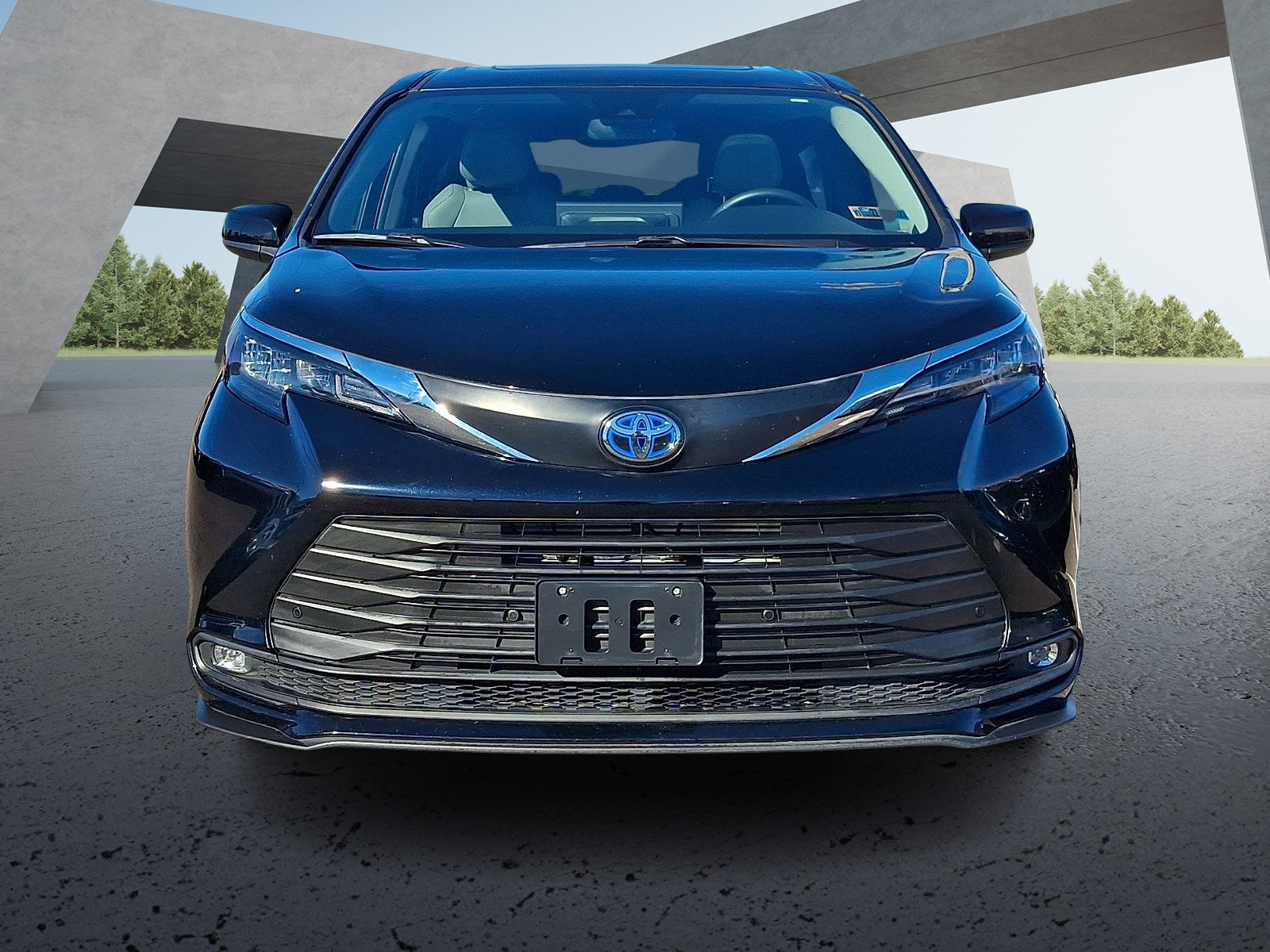 Certified 2025 Toyota Sienna XLE Minivan