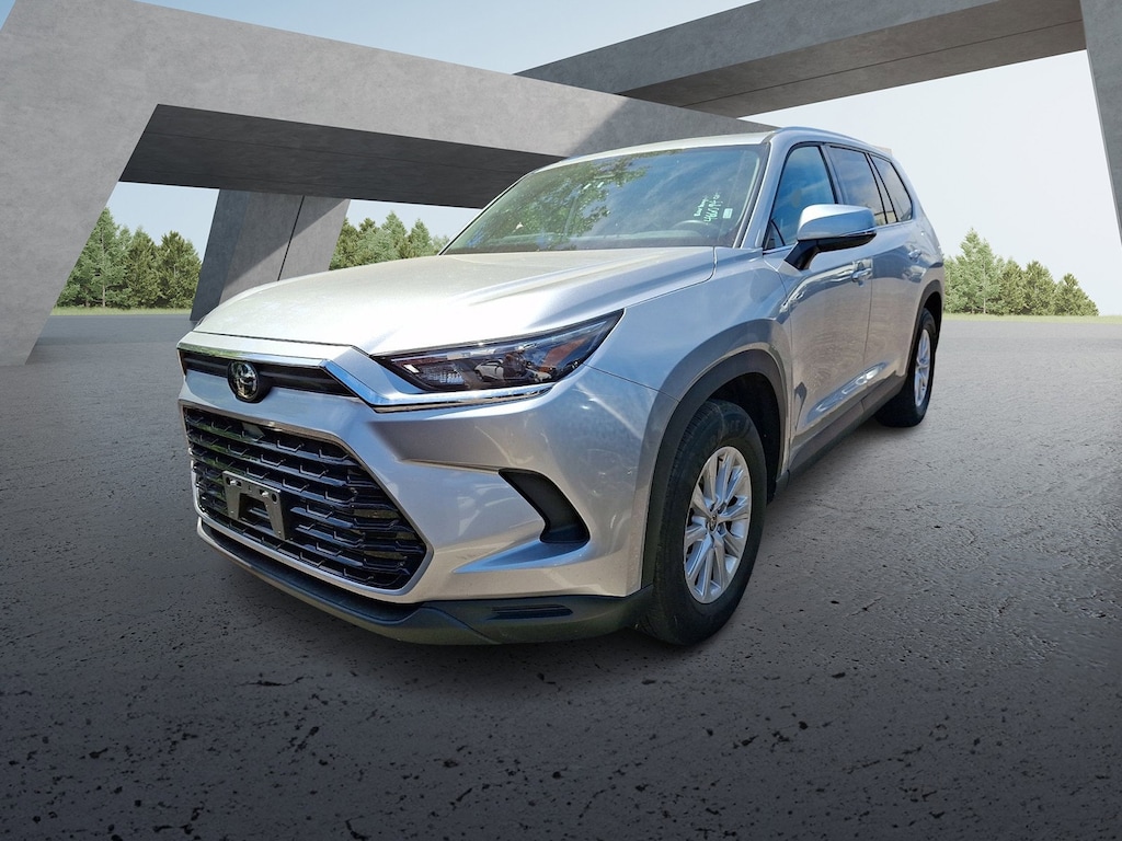 Used 2025 Toyota Grand Highlander XLE Sport Utility