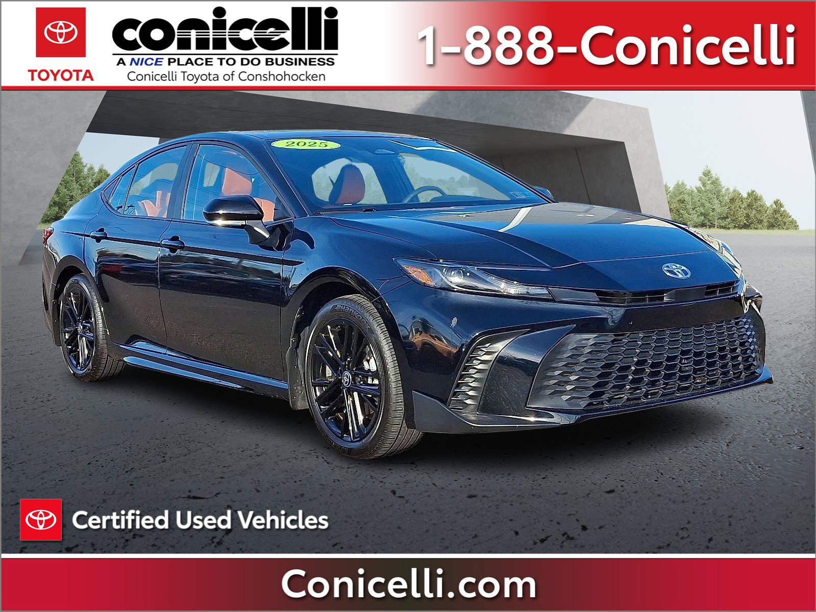 2025 Toyota Camry SE's photo