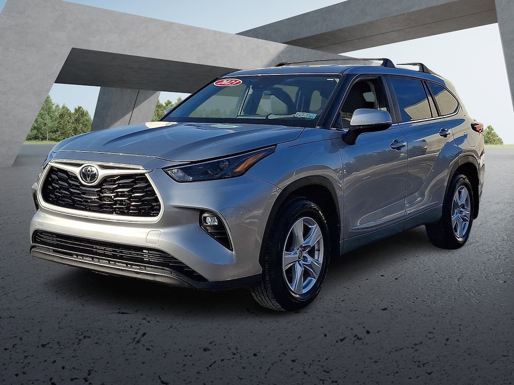 Certified 2023 Toyota Highlander LE Sport Utility