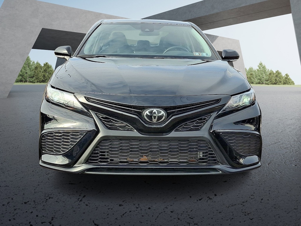 Used 2023 Toyota Camry SE Sedan