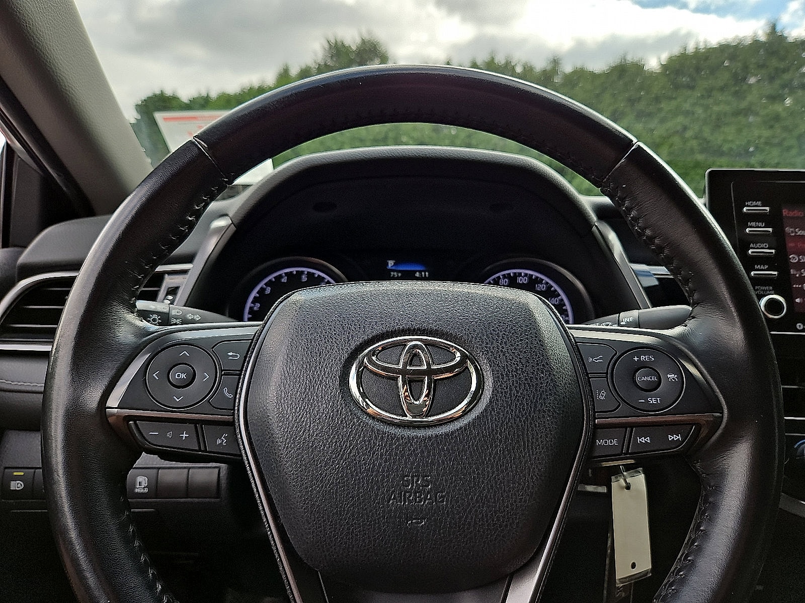 2023 Toyota Camry SE - Photo 18