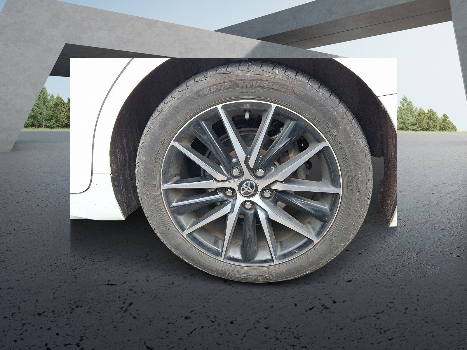 2024 Toyota Camry SE photo 3