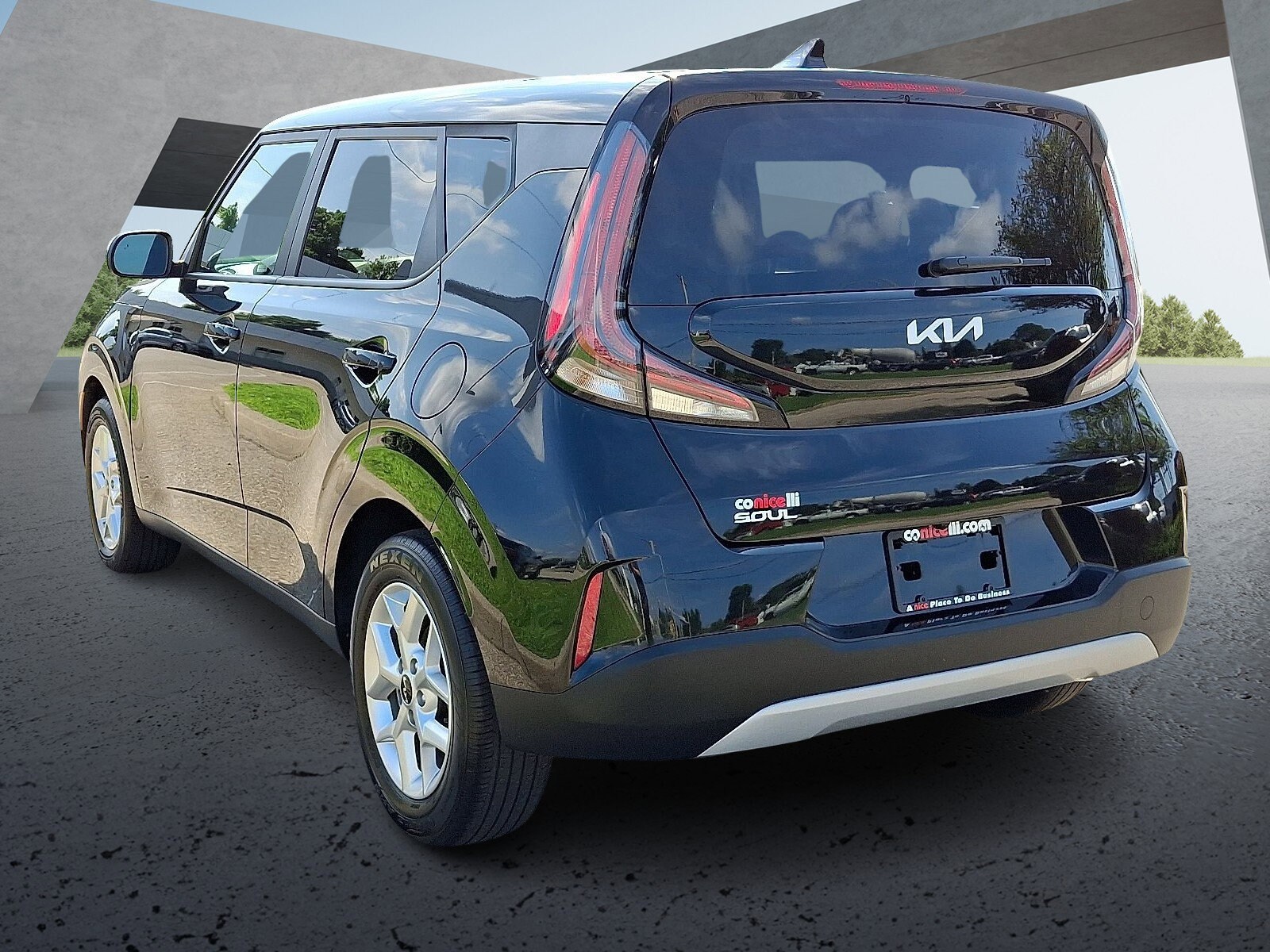 2024 Kia Soul LX photo 4