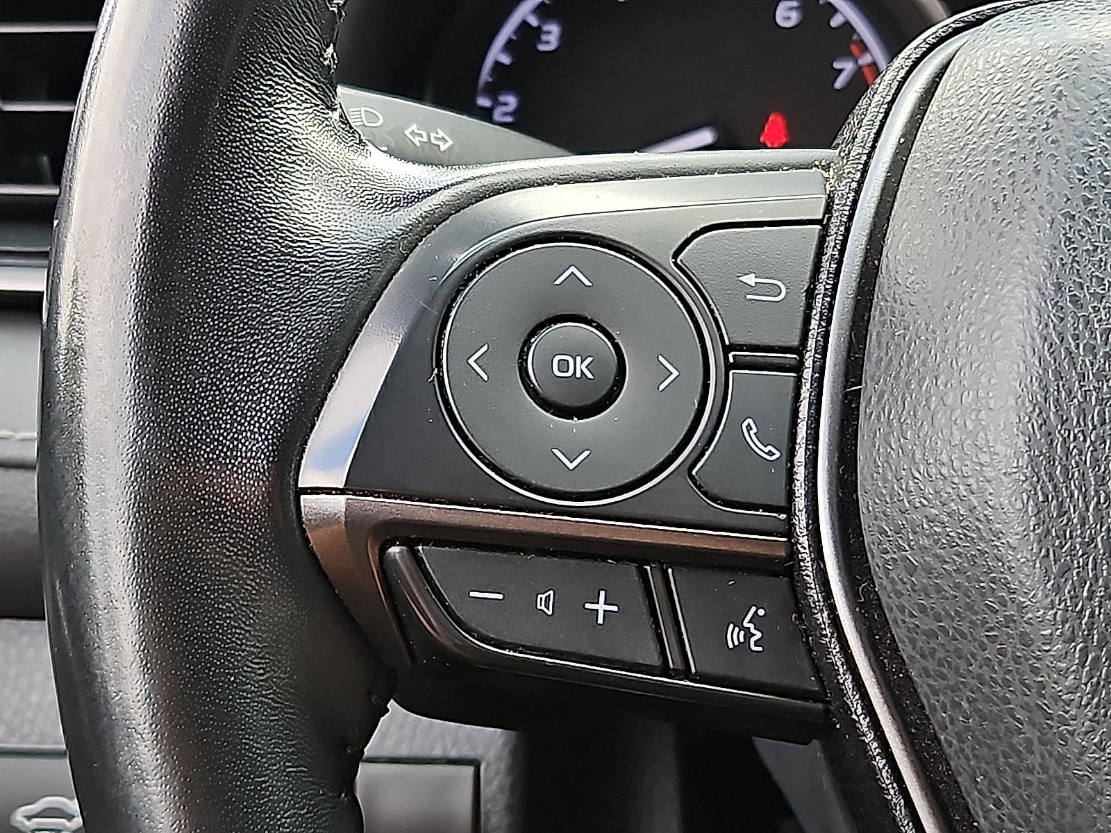 2023 Toyota Camry SE - Photo 20