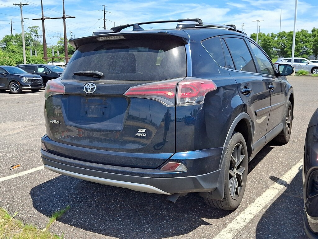 Used 2017 Toyota RAV4 SE Sport Utility