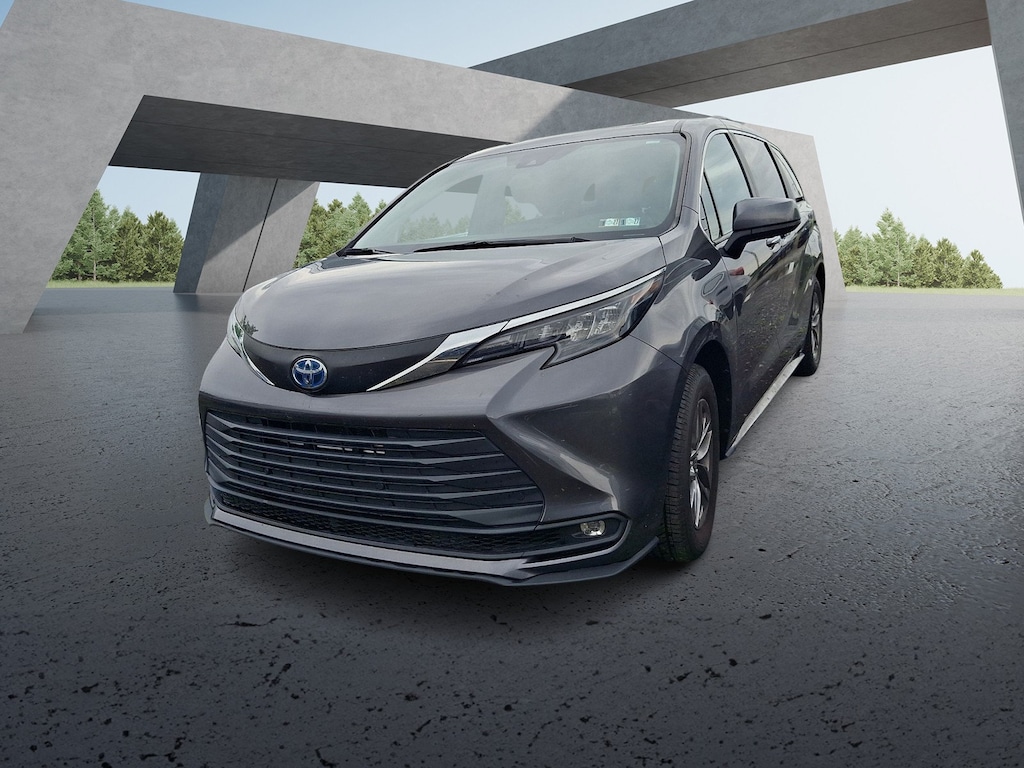 Certified 2025 Toyota Sienna XLE Autono-MaaS Minivan