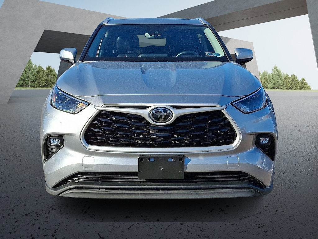 Certified 2023 Toyota Highlander XLE Sport Utility