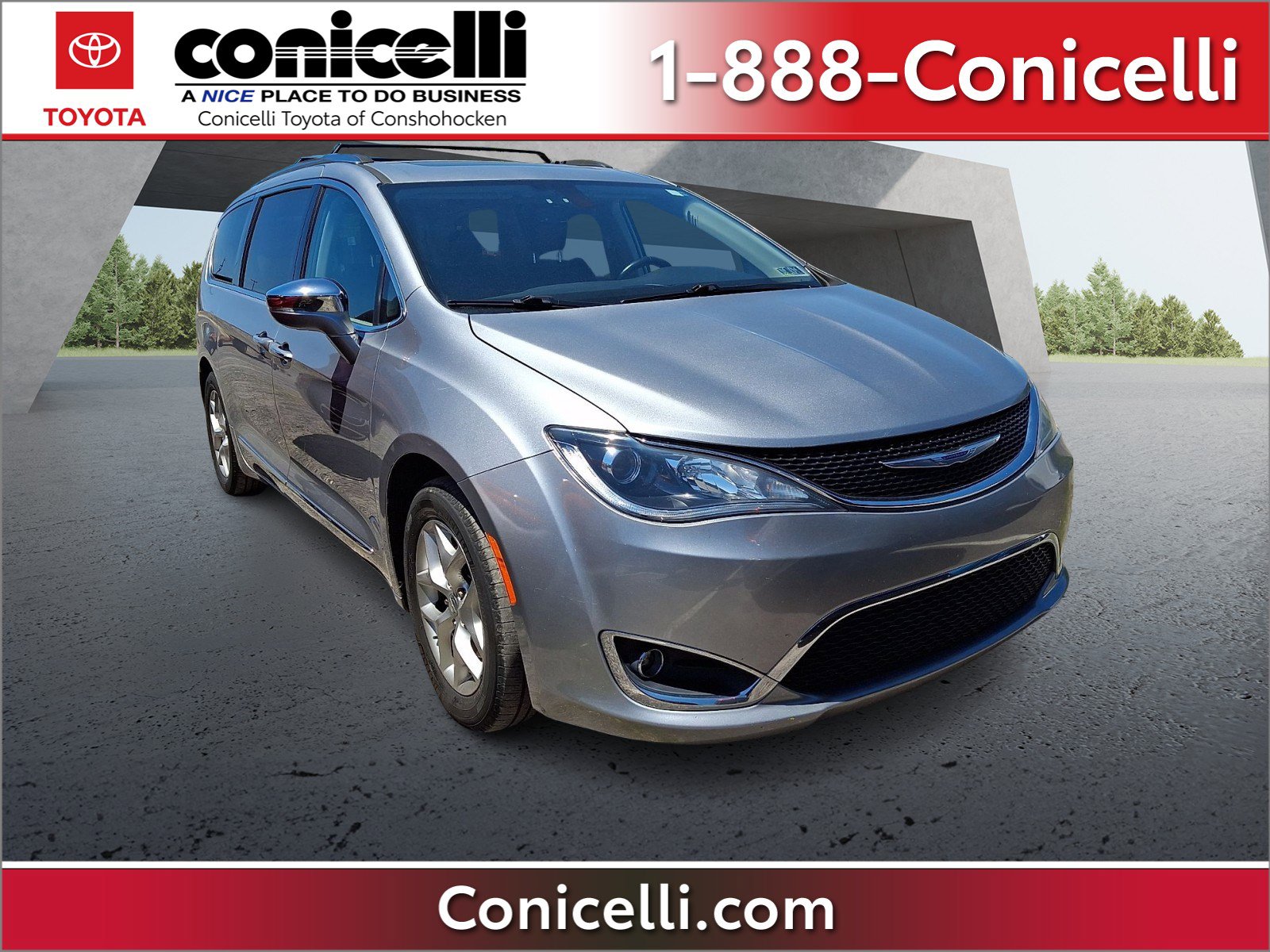 2019 Chrysler Pacifica Limited's photo