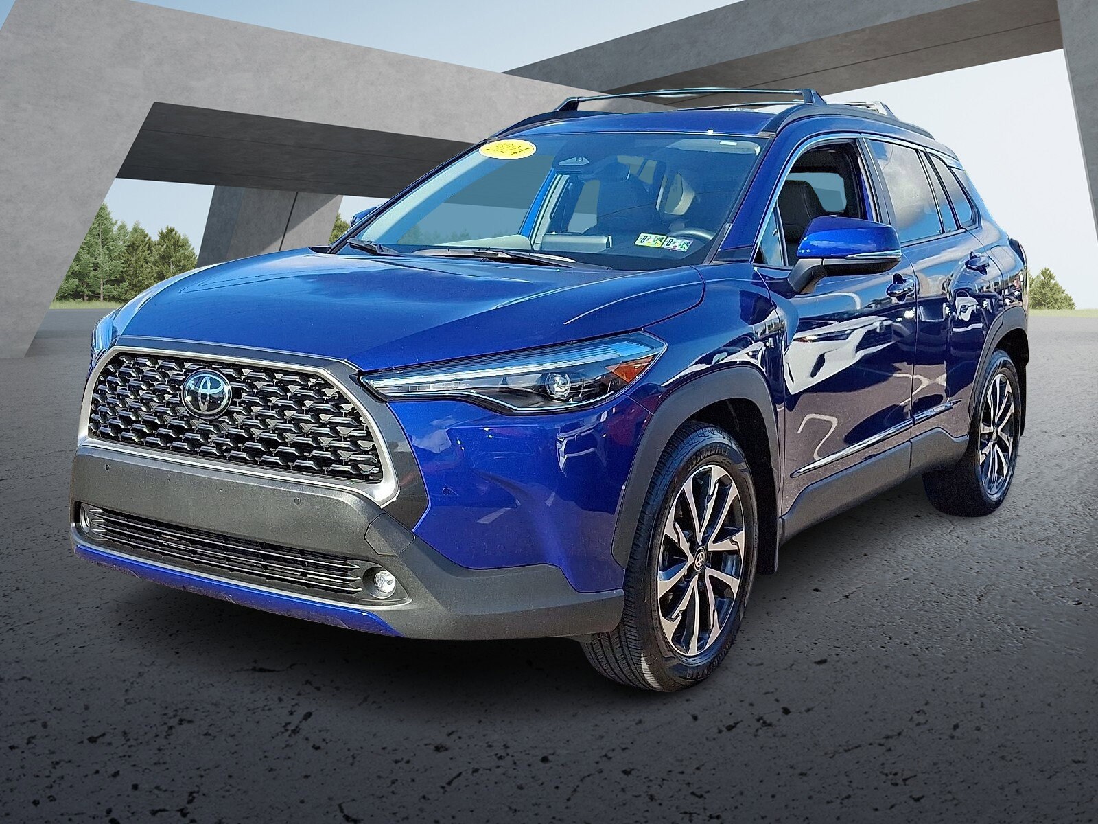 2024 Toyota Corolla Cross XLE photo 3